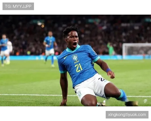 恩德里克面对成年后卫高强度防守的应对策略分析